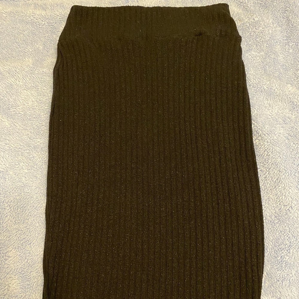Black skirt